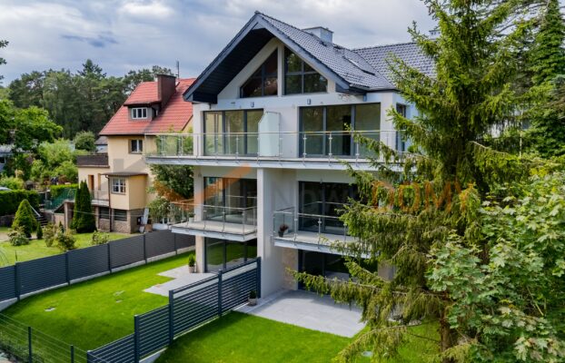Nowoczesny dom 239 m2 przy Jeziorze Głębokim w wysokim standardzie